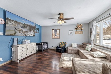 Still renting?? Now you can own!! This cozy 2 bedroom, 1 - photo 3