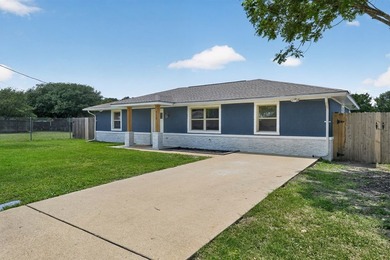 Nestled in a sought-after enclave surrounded by sprawling ranch - photo 3