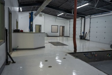 Opportunity is knocking in Kerrville's Midway Center! This - photo 2