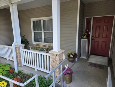 Over 1600 square feet of open living in this 55+ community. Move