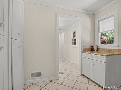 Estate living in the heart of Easton. Set on 3 private acres - photo 32