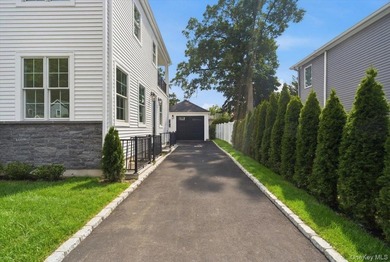 Exceptional New Construction, thoughtfully designed and - photo 47