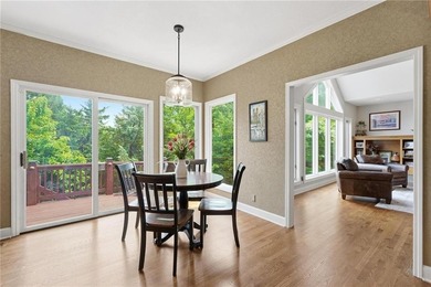 LUXURY LIVING WITH BREATHTAKING VIEWS IN CEDAR CREEK! Stunning - photo 19