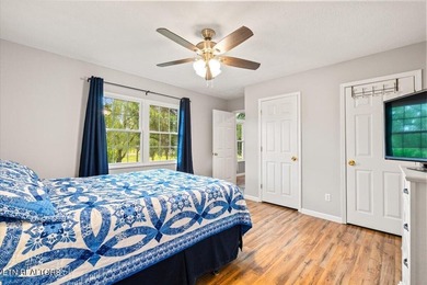 Beautifully maintained ranch-style home offering 3 bedrooms, 2 - photo 19