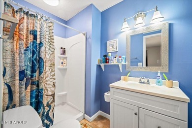 Beautifully maintained ranch-style home offering 3 bedrooms, 2 - photo 21