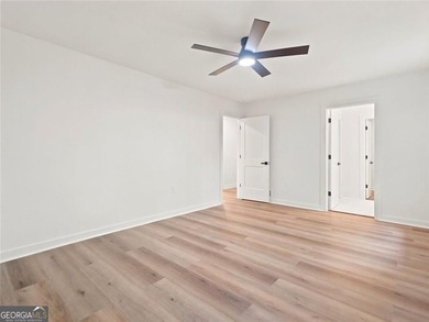 Beautifully Renovated Ranch on 2.2 Private Acres in Cherokee - photo 32