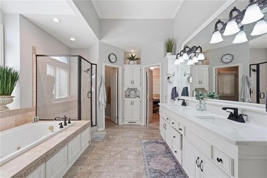 LUXURY LIVING WITH BREATHTAKING VIEWS IN CEDAR CREEK! Stunning - photo 36