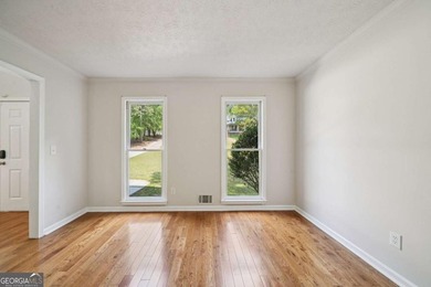Spacious 5BR/2.5BA home offering 3,349 sq ft in a quiet - photo 7