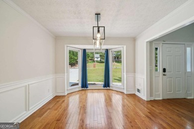 Spacious 5BR/2.5BA home offering 3,349 sq ft in a quiet - photo 8