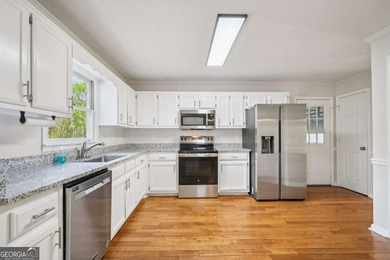 Spacious 5BR/2.5BA home offering 3,349 sq ft in a quiet - photo 9
