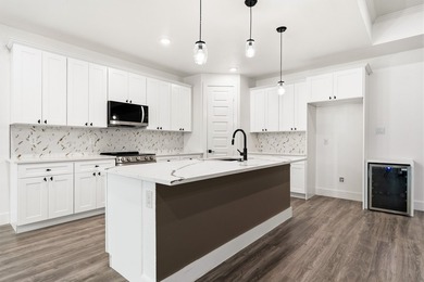 Modern-contemporary style with 4 BR 2 baths nestled on .26 acres - photo 4