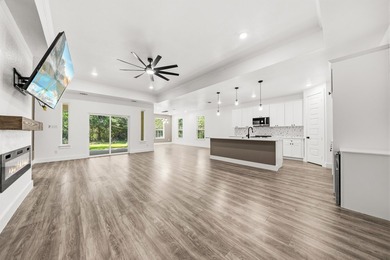 Modern-contemporary style with 4 BR 2 baths nestled on .26 acres - photo 8