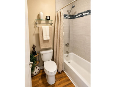 Discover the perfect blend of country charm, flexibility, and - photo 10