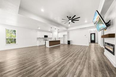 Modern-contemporary style with 4 BR 2 baths nestled on .26 acres - photo 10
