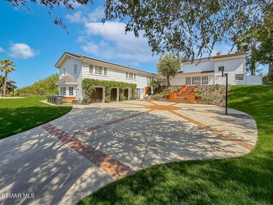 Welcome to an exceptional residence where luxury living meets - photo 11