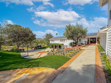 Welcome to an exceptional residence where luxury living meets - photo 13