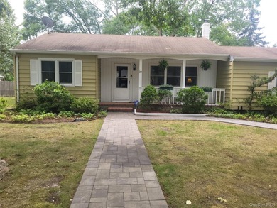 Come see this move in ready 3 Bedroom 1 Tub Shower Bath, Corner - photo 1