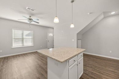 FHA or USDA 100% financing available!!!! Seller is giving 5k in - photo 22