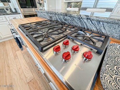 Welcome to an exceptional residence where luxury living meets - photo 32