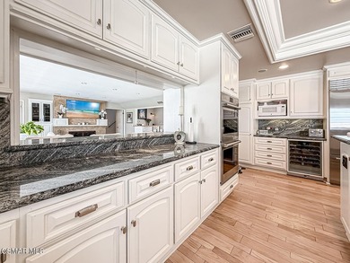 Welcome to an exceptional residence where luxury living meets - photo 33