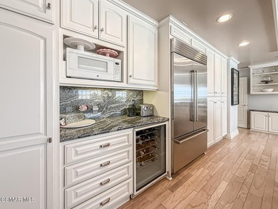 Welcome to an exceptional residence where luxury living meets - photo 34