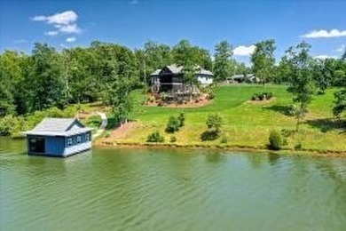 Sea Horse Farm, an extraordinary waterfront and equestrian - photo 3