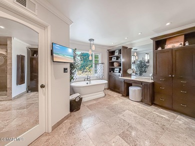 Welcome to an exceptional residence where luxury living meets - photo 48