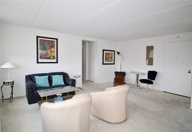 RARE OPPORTUNITY TO PURCHASE A BEAUTIFUL, SUN-SPLASHED - photo 8