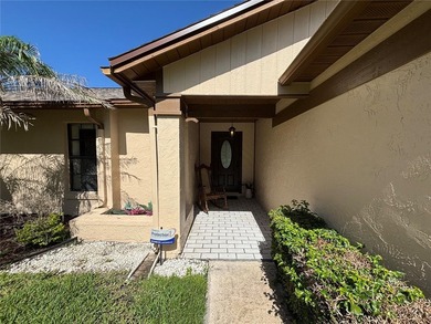 Under contract-accepting backup offers. Welcome to this charming - photo 4