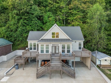 Beautiful 10 yr old Craftsman style home located on Shoals Creek