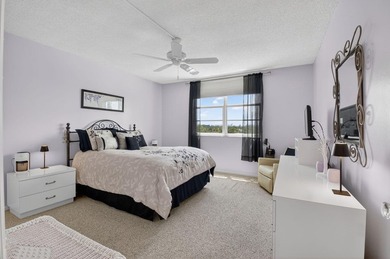 Spacious 1BR/1.5BA condo featuring the largest one-bedroom floor - photo 14