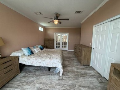 STUNNING POND & GOLF COURSE VIEWS - GOLF CART INCLUDED! - photo 15