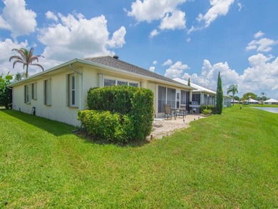 Welcome to this beautifully maintained 3/2/2 lakefront home - photo 18