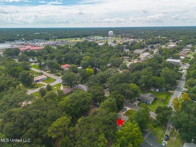 Welcome home! Charming and move-in ready! In a great location - photo 23