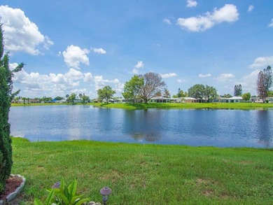 Welcome to this beautifully maintained 3/2/2 lakefront home - photo 23