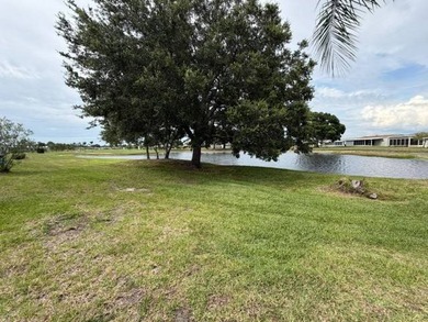 STUNNING POND & GOLF COURSE VIEWS - GOLF CART INCLUDED! - photo 28