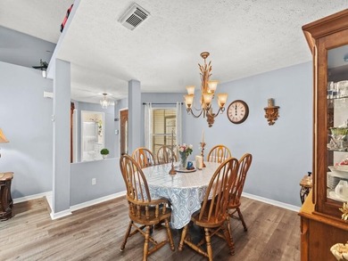 Welcome to this beautifully maintained 3/2/2 lakefront home - photo 31