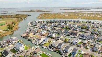 (private lake, pond, coastal) Home Sale Pending in Seaford New York