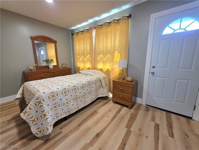 Completely Remodeled Down to the Studs - North End Parkersburg - photo 10