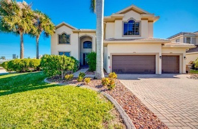 Caloosahatchee River Home For Sale in Cape Coral Florida