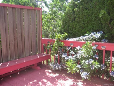 House Has *Good Bones* But Needs A Little Love. Attributes - photo 2