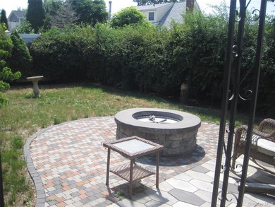 House Has *Good Bones* But Needs A Little Love. Attributes - photo 6