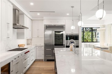 UNIQUE CORNER RESIDENCE IN QUATTRO AT NAPLES SQUARE WITH - photo 11