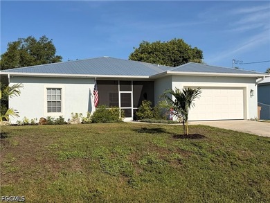 The ultimate live-work property:4 bedroom 2 bath home with - photo 2