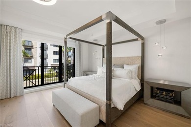 UNIQUE CORNER RESIDENCE IN QUATTRO AT NAPLES SQUARE WITH - photo 16