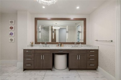 UNIQUE CORNER RESIDENCE IN QUATTRO AT NAPLES SQUARE WITH - photo 19