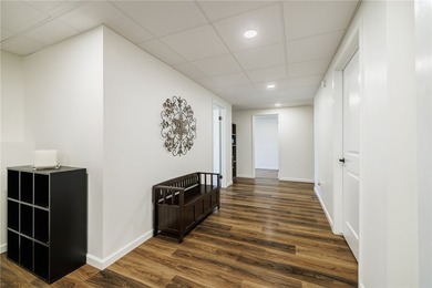 Built by Pridemark Homes, this immaculate ranch townhouse offers - photo 25