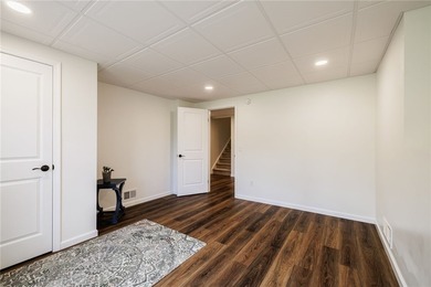 Built by Pridemark Homes, this immaculate ranch townhouse offers - photo 28