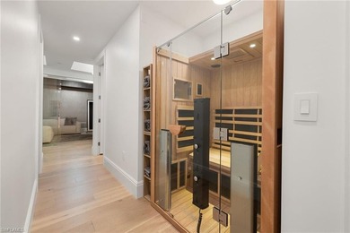 UNIQUE CORNER RESIDENCE IN QUATTRO AT NAPLES SQUARE WITH - photo 32