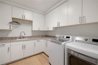 UNIQUE CORNER RESIDENCE IN QUATTRO AT NAPLES SQUARE WITH - photo 34